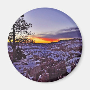 Vinter för morgon för Byrce kanjonsoluppgångar Magnet