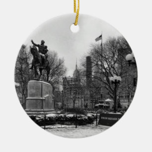 Vinter i NYC:s Union Square 001 Svart Vitt Julgransprydnad Keramik