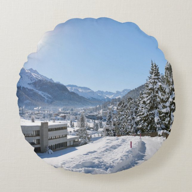 Vinter i St. Moritz Rund Kudde (Framsidan)