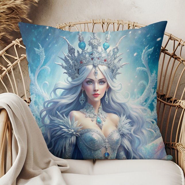Vinter Isdrottning Fantasykonst Kastkudde Kudde (Winter Ice Queen Fantasy Art Throw Pillow in a boho rattan armchair.)