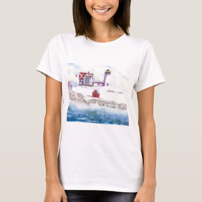Vinter vid Nubble LIghthouse i Maine Tee Shirt (Framsida)