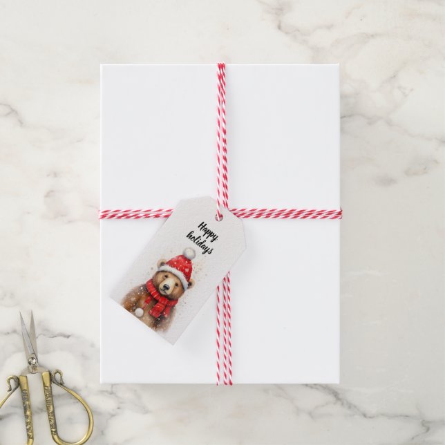 Vinterbjörn i Mysigt Red Hat Presentetikett (Med Snöre)