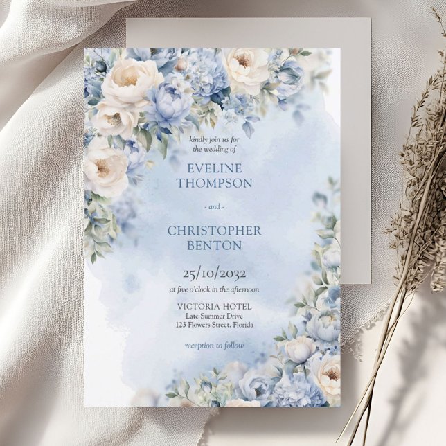 Vinterblommor av chic, vinterblommor av grönt bröl inbjudningar (Elegant light Blue and white Flowers greenery eucalyptus wedding invitation digital)