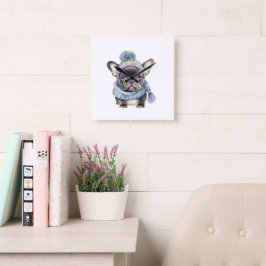Vinterbulldoggbaby i blå mössa och halsduk fyrkantig klocka
