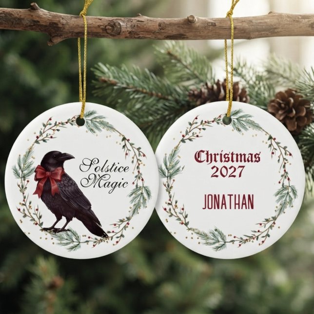 Vinterdagjämning gotisk korpdekoration julgransprydnad keramik (Ceramic raven ornament for dark academia enthusiasts celebrating the winter solstice.)