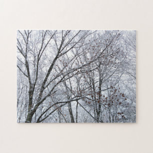 Vinterfoto med snö-täckt ekfärg Träd Pussel