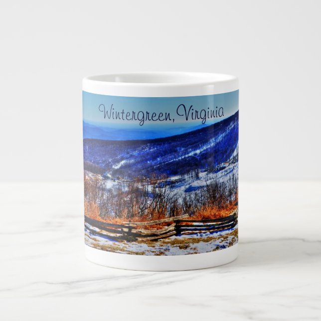 Vintergrön Virginia Mountain Skidort på vintern Jumbo Mugg (Framsidan)