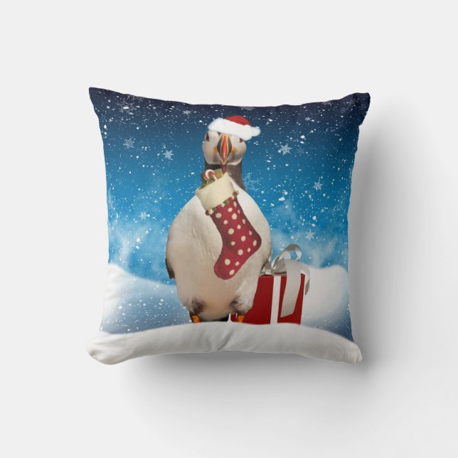 VinterhelgdagPuffin med strumpan och gåvan Kudde (Framsida)