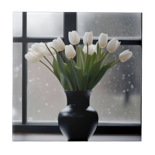 "Vinterhöns höghet: Vit Tulips i Svarta Vas Kakelplatta