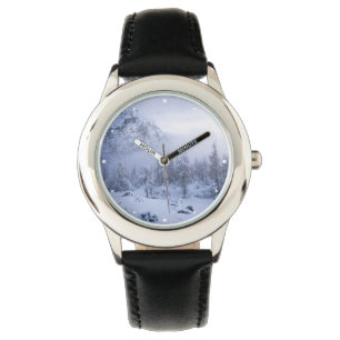Vinterland, dimma, källskog och bergsområde armbandsur