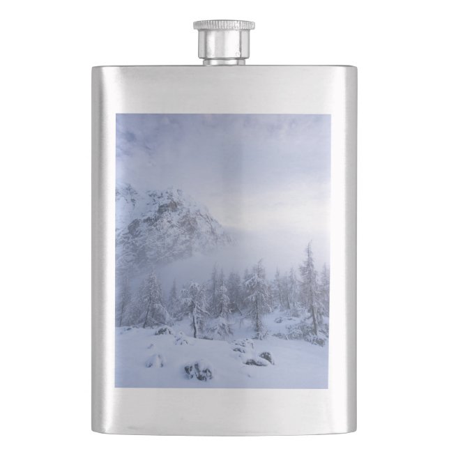 Vinterland, dimma, källskog och bergsområde fickplunta (Framsidan)