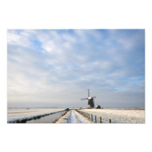 Vinterlandskap med snö och kvarn i Nederländerna Fototryck