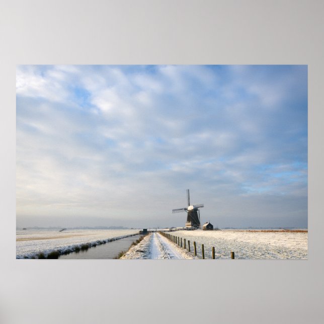Vinterlandskap med snö och väderkvarn i Holland Poster (Framsidan)