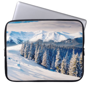 Vinterlandskap med snö täckt träd laptop fodral