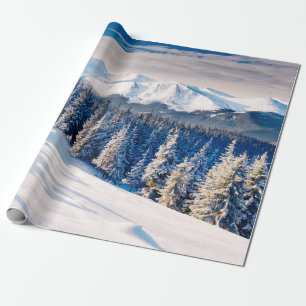 Vinterlandskap med snö täckt träd presentpapper