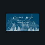 Vinterliggande Snö Adressetikett<br><div class="desc">Jul gräs träd med snö i blå botten. En elegant och sofistikerad design. Anpassa med ditt namn och information om adress.</div>