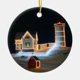 Vinternatt vid Nubble Light. Julgransprydnad Keramik