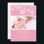 Vinterns snöflingor Rosa vykort<br><div class="desc">Det här snöflingetema kortet,  med små prickar och en kant med taggar,  är ett vackert födelsemeddelande för en babyflicka på vintern.  Passar också bra som julkort!</div>