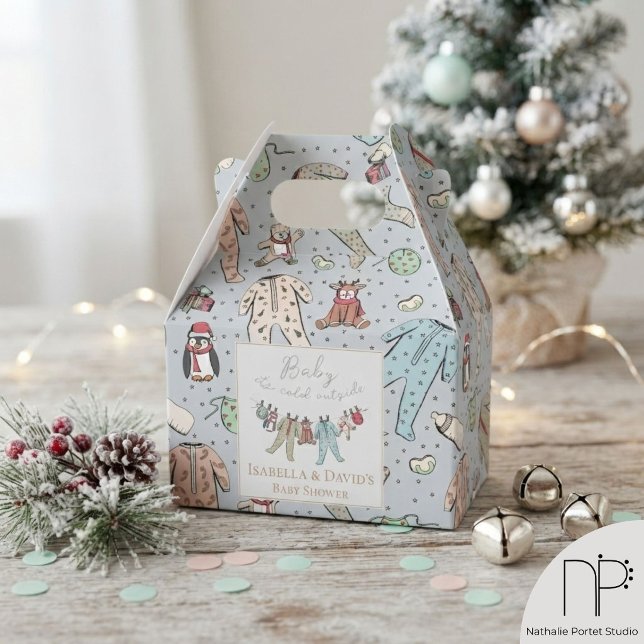 Vinterpresenter för baby shower i lådor presentaskar (These winter baby shower favor boxes feature hand-drawn illustrations for festive Christmas party)
