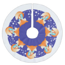 Vinterräv insvälld i skjortan snö träd