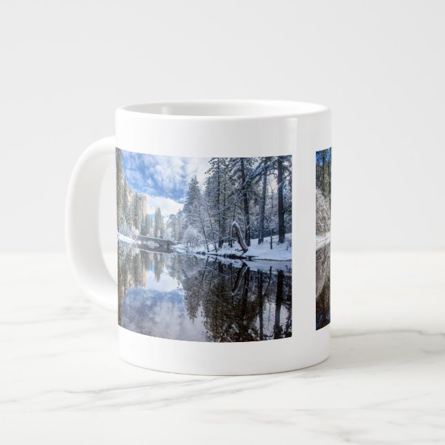 Vinterreflektion vid Yosemite Jumbo Mugg (Framsida vänster)