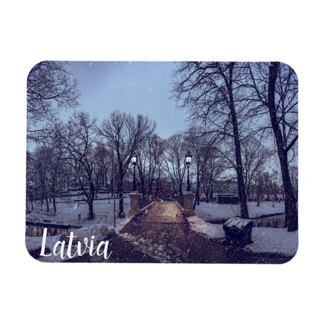 vintersnöstadspark på kvällen magnet (Horisontell)