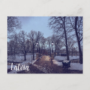 vintersnöstadspark på kvällen vykort