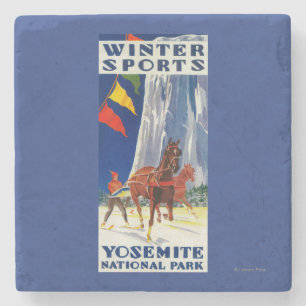 Vintersportar på Yosemite PosterYosemite, CA Stenunderlägg