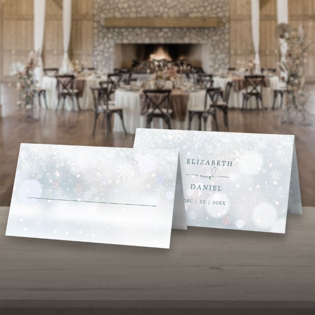 Vinterundrets snöbröllop vikt placeringskort (Winter Wonderland Snow Wedding Folded Place Card)