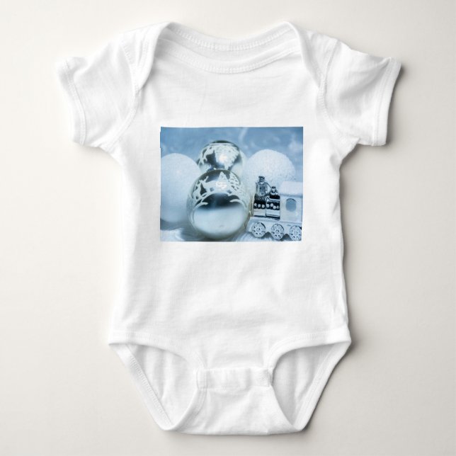 Vintervita dekorationer. Jul. T Shirt (Framsida)