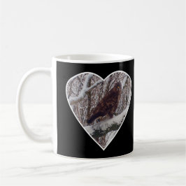 Vintervråk på Snöig Gren i Heart Frame Vild Kaffemugg