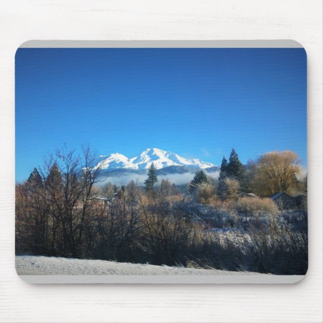 Vintervy vid Mount Shasta, CA Musmatta (Framsidan)