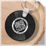 Vinyl | Musician DJ | QR-kod Nyckelring<br><div class="desc">Vi presenterar vårt anpassade vinyl LP stil QR Code keychain - perfektens tillbehör för professionellen! Den här nyckelkedjan har en elegant vinyl-LP-post i svartvitt, tillsammans med en QR-kod som kan länkas till din egen musik. Med vår "personlighet"-funktion kan du skapa en egen unik QR-kod som ger enkel åtkomst till ditt...</div>