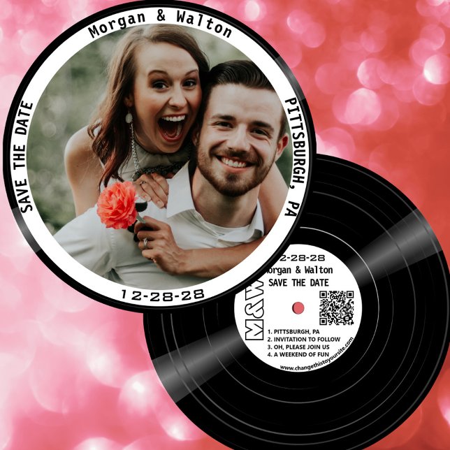 Vinyl Record Monogram Färg Photo - vit etikett Spara Datumet (Vinyl record style save the date with your color photo, monogram, wedding website and QR code.)