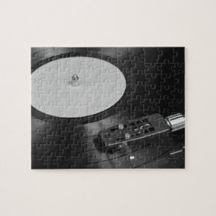 Vinylpost spelas upp på en flyttbar översikt pussel