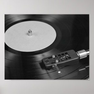 Vinylskiva som spelas på en skivspelare poster