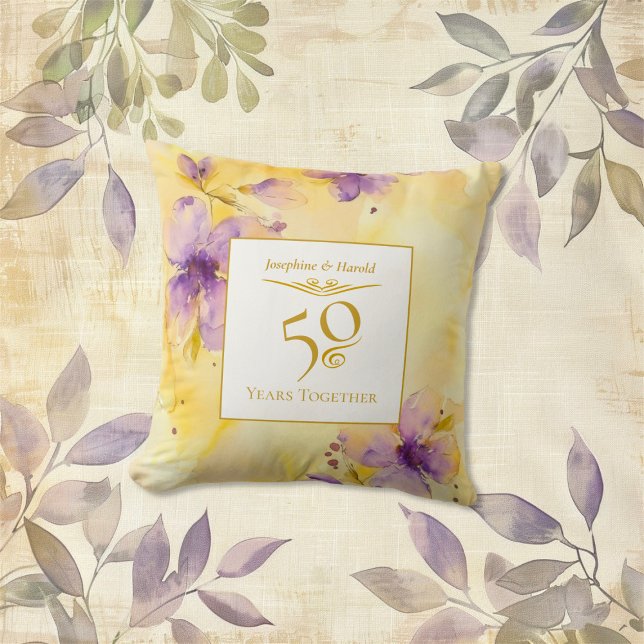 Violer Guld 50-års bröllopsdag Kastkudde Kudde (Violets gold 50th Wedding Anniversary pillow)