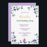 Violet blommigt bluebells white 30års födelsedag p inbjudningar<br><div class="desc">En enkel och elegant inbjudan till ett giftigt 30års födelsedag party. På framsidan: en vit elegant som dekoreras med violett, lila blåringblommor och en liten singande fågel. Mallar för uppgifter om namn och party. Namn är skrivet med ett modernt handskript i stil. Text i violett, grönt ett gyllene färg. Perfekt...</div>