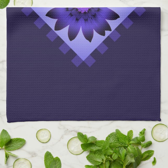 Violet Daisy Flower Kitchen Towel Kökshandduk (Vikta)