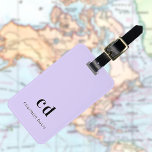 Violet lavender namn elegant modern initialer bagagebricka<br><div class="desc">En violett,  lavender färgad bakgrund. Anpassa och lägg till ditt monogram initialer och namn skrivet med block brev. Black brev. Modern,  trendig och enkel. Tillbaka: lägg till kontaktinformation.</div>