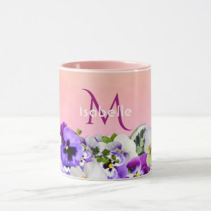 Violet pansies på persikor med monogram namn mugg
