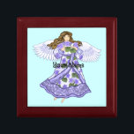 Violets Angel Minnesask<br><div class="desc">Violets Angel Smyckeskrin by ArtMuvz Illustration. Matchande t-shirt i änglar, Kristian-kläder, t-shirt, gåvor och kläder. Gelgåvor är ett tänkbart och meningsfullt sätt att visa någon du bryr dig om. Oavsett om du är tittar för en gåva till en vän, familjemedlem eller älskad, finns det en ängelgåva som är perfekt för...</div>