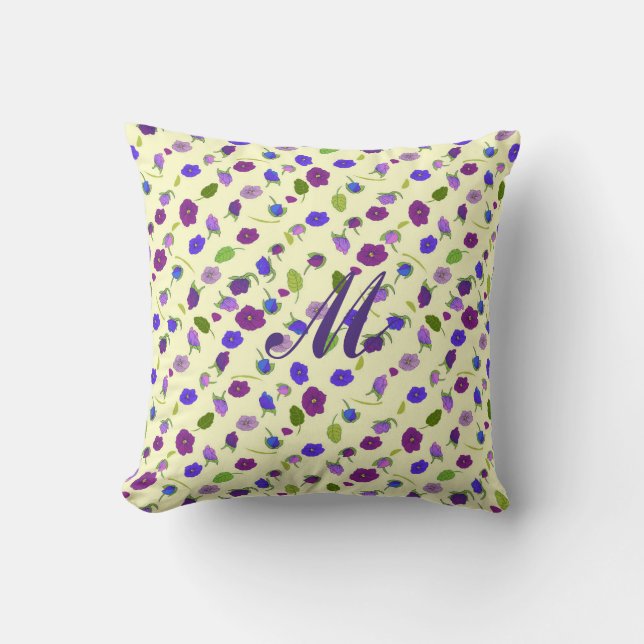 violetta blommor med monogram mönster Dekorativ ku Kudde (Framsida)