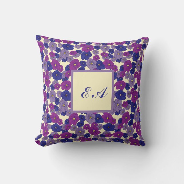 Violettblommor blå lila repetera mönster monogram kudde (Framsida)