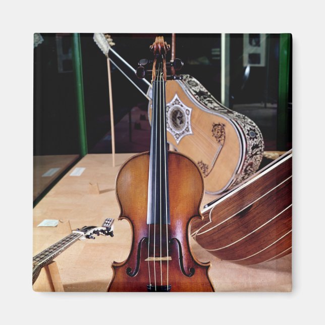 Violin, av Stradivari, Cremona, 1699 (bild); Magnet (Framsidan)
