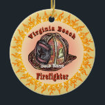 Virginia Beach Firefighter ornament<br><div class="desc">Virginia Beach Firefighter ornament, t-shirts med brandkår, brandkampkläder, gåvor från ArtMuvz Illustration. Du kan lägga till ditt namn eller lägga till text i stället. Anpassa Virginia Beach Firefighters till att göra det unikt för dig eller till ge som en personlig gåva. Den djärva utformningen har en brandkåpa, en symbol för...</div>