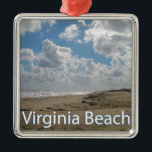 Virginia Beach VA Virginia Kusten Julgransprydnad Metall<br><div class="desc">Virginia Beach VA Virginia Kusten med sina typiska sandstränder och blå himmel.</div>