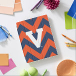 Virginia Cavaliers Chevron iPad Skydd<br><div class="desc">Kolla in Virginia Cavaliers design! Visa ditt Virginia Cavaliers pride med de här nya Universiteten-produkterna. De gör perfekterna till Virginia student,  aluminium,  familj,  vän eller fläkt i ditt liv. Alla dessa Zazzle-produkter är anpassade med ditt namn,  klassår eller klubb. Gå Wahoos!</div>