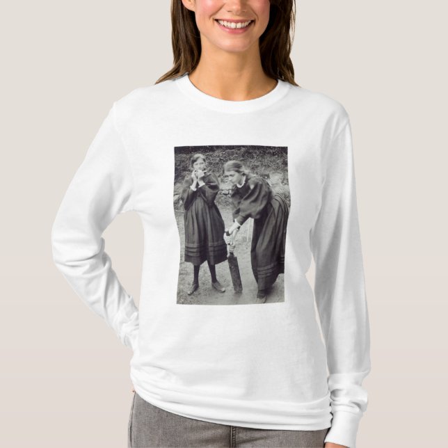 Virginia och Vanessa Stephen, i St Ives, 1894 T Shirt (Framsida)