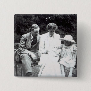 Virginia Woolf med Clive och Julian sätta en Knapp